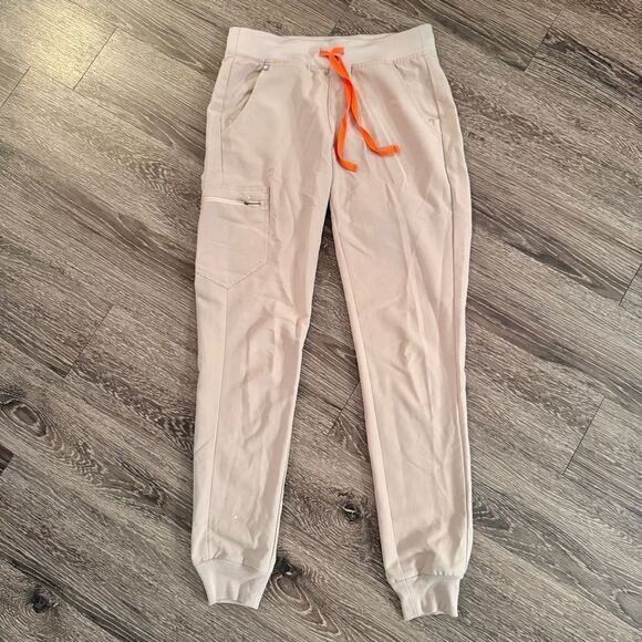 Figs Women’s Tall Joggers - Picture 1 of 5